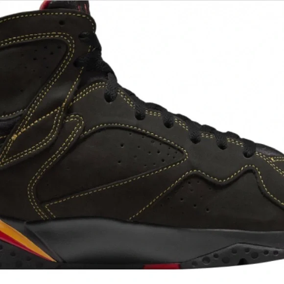 Authentic Men’s Air Jordan 7 Citrus Size: 9 (Worn Once) Shoe box torn a little - Picture 4 of 7